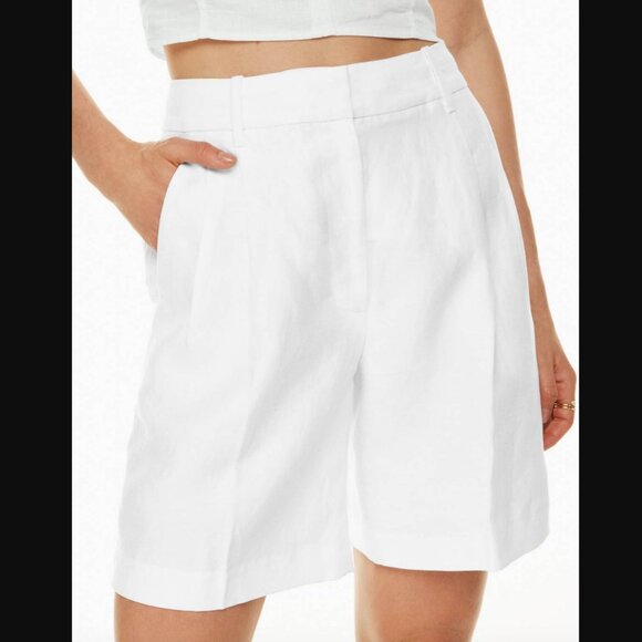 The Effortless Short™ Linen Long - Picture 4 of 6